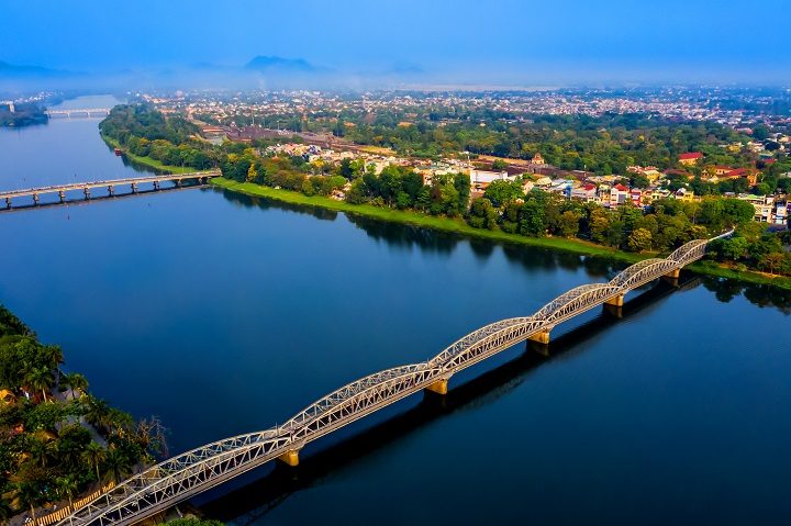 Phát triển Thừa Thiên Huế thành trung tâm lớn, đặc sắc về văn hóa, du lịch, y tế chuyên sâu; Trung tâm giáo dục, đào tạo đa ngành, đa lĩnh vực, chất